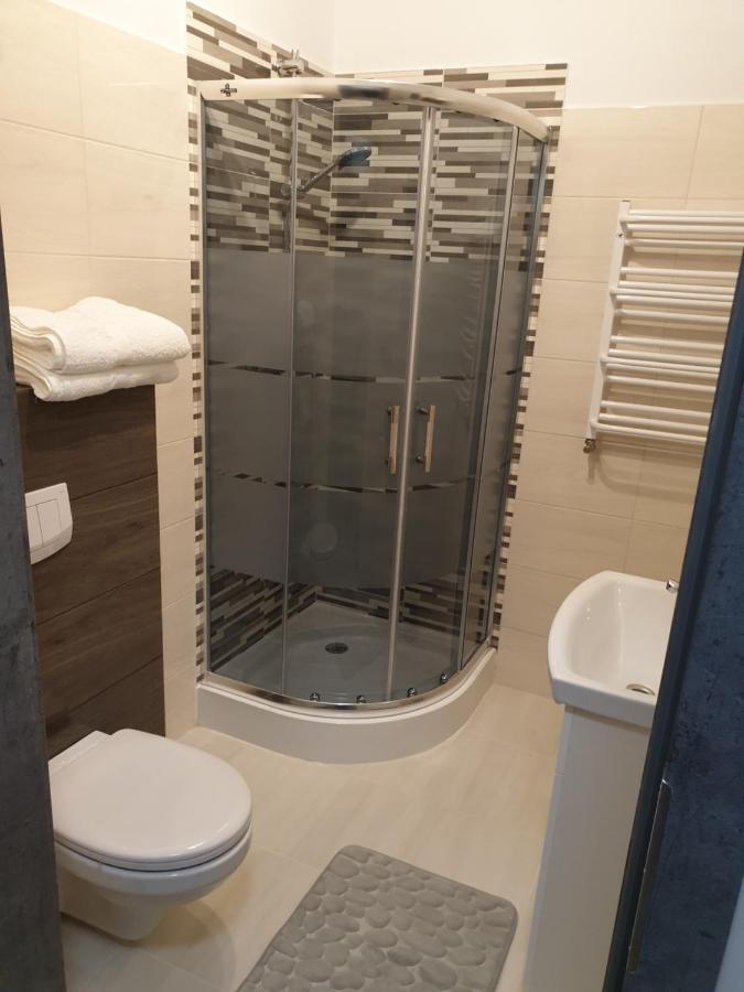 Motel Na Stacji Paliw Устроне-Морске Экстерьер фото